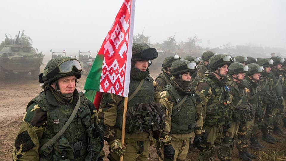 Не хочуть воювати проти України: білоруські військові просять політичного притулку