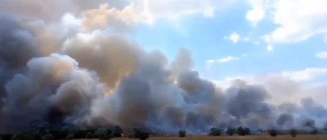 У Криму пролунали потужні вибухи на полігоні, триває детонація