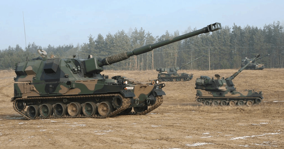 ЗСУ атакують позиції окупантів за десятки кілометрів із високоточної польської САУ «Krab»