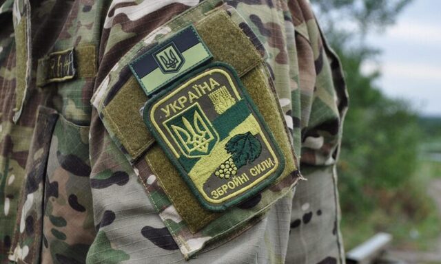 У Дніпрі побили та пограбували військового