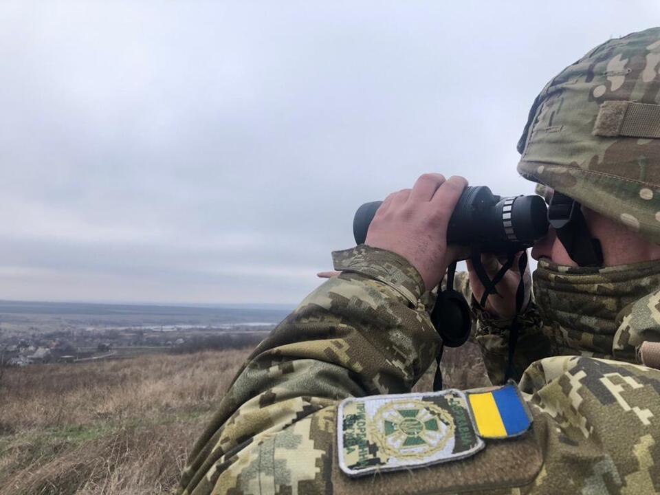Окупанти облаштовують нові позиції поблизу державного кордону України: що відомо