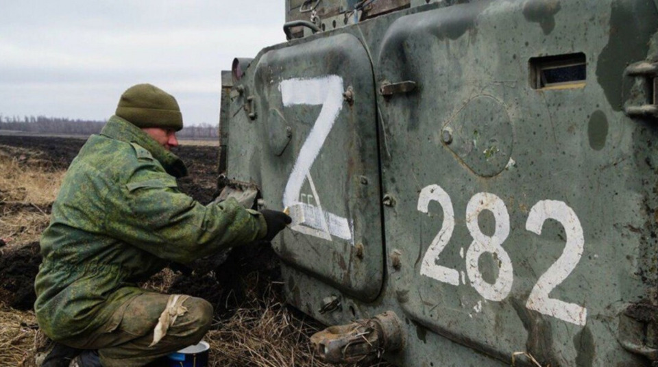 Російські солдати готові стріляти самі в себе, щоб вижити: перехоплена розмова окупанта