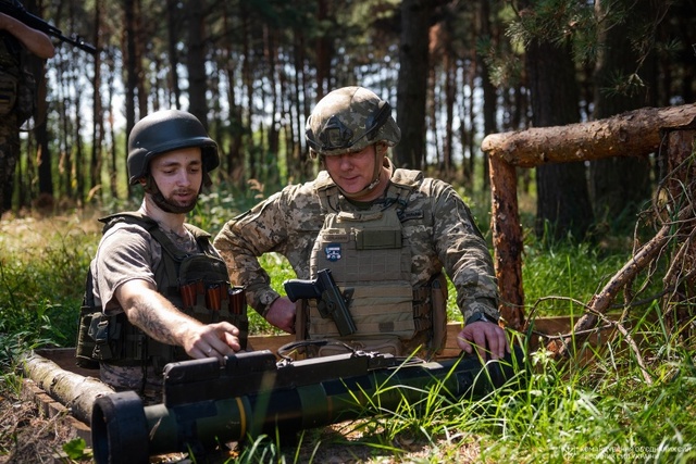 У Волинській області українські військові облаштовують оборонні позиції