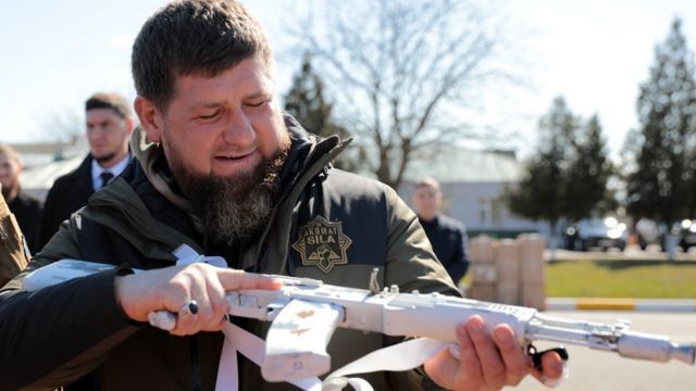 Кадирівці крадуть зброю у російських військових: перехоплена розмова орків