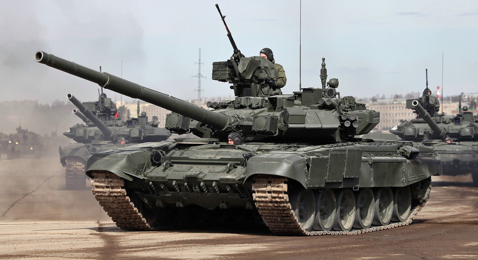 На Київ наступають російські танки: бійці ЗСУ підірвали міст та зупинили колону московитів .