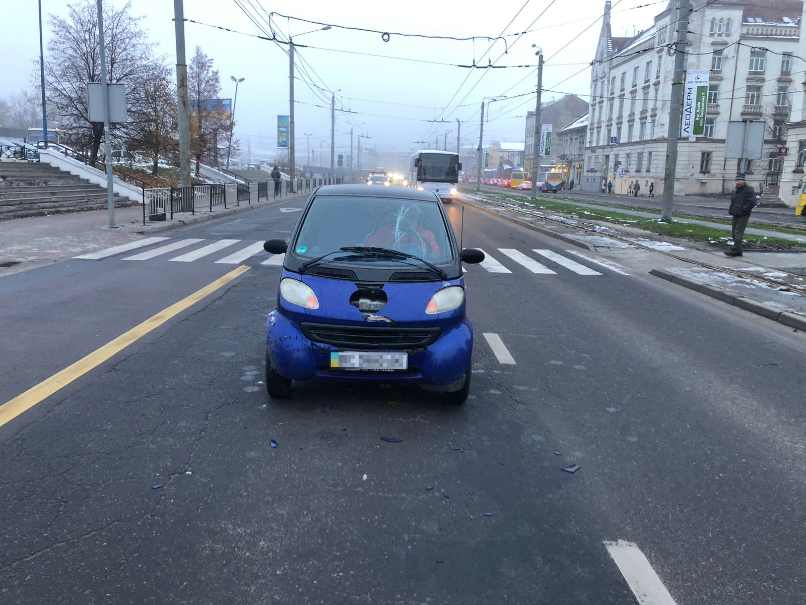 У Львові на пішохідному переході «Смарт» збив 15-річну дівчину