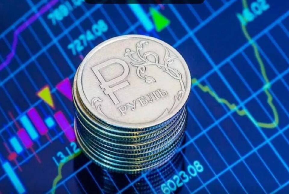 Економіка Росії впевнено йде на дно: рашисти намагаються врятувати ситуацію