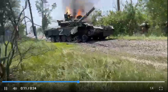 Під час бою з окупантами боєць тероборони кинув гранату всередину російського танка 