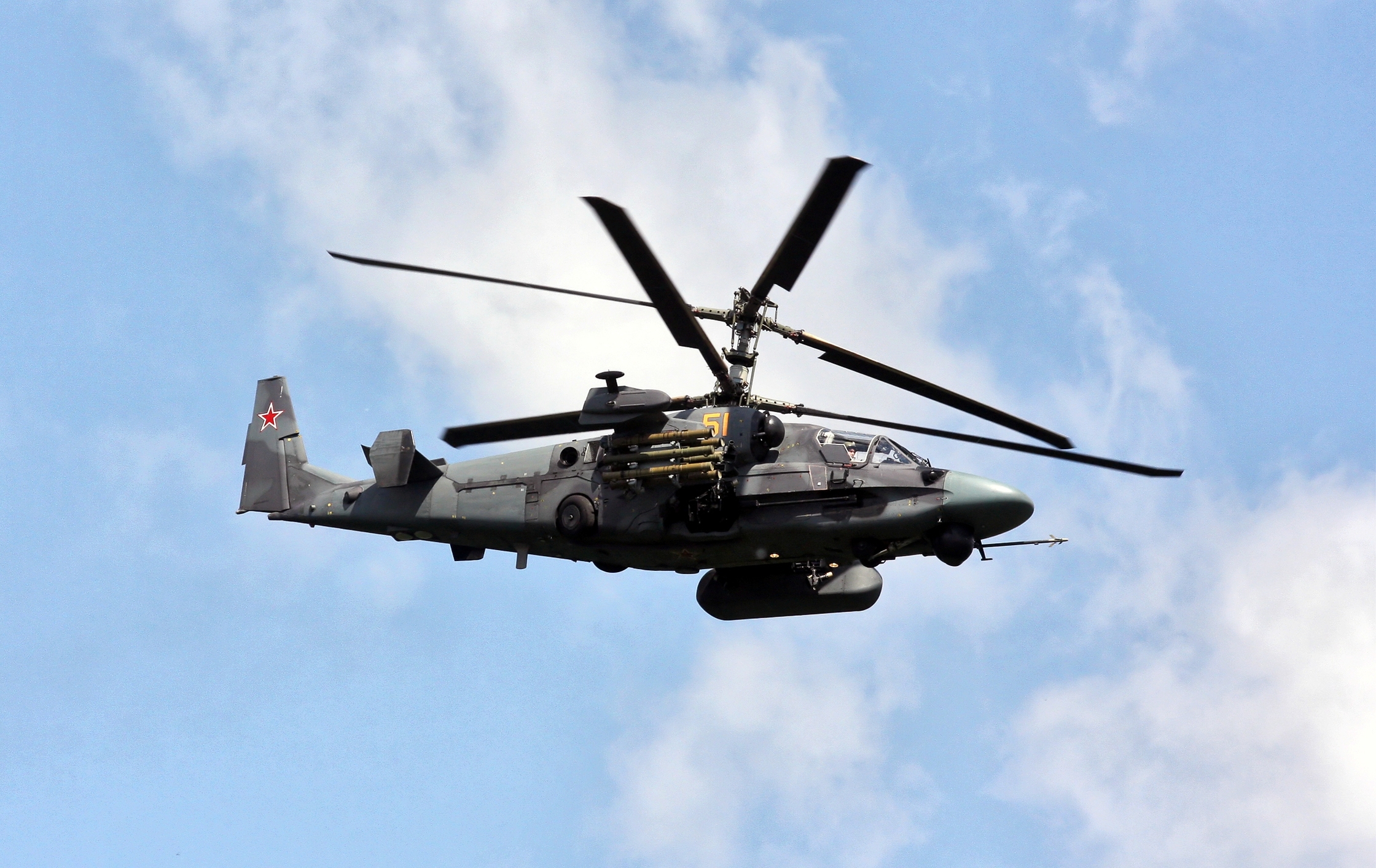 Зенітники ЗСУ збили два ударні вертольоти рф Ка-52