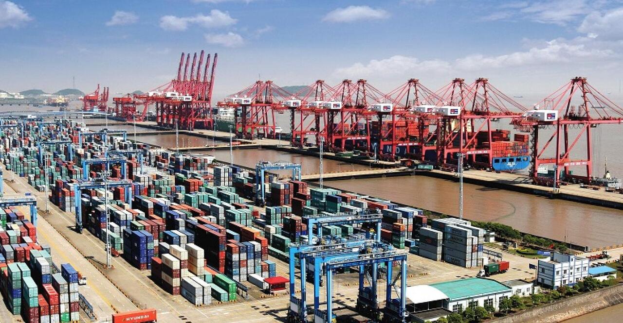 Китайський порт Нінбо на карантині