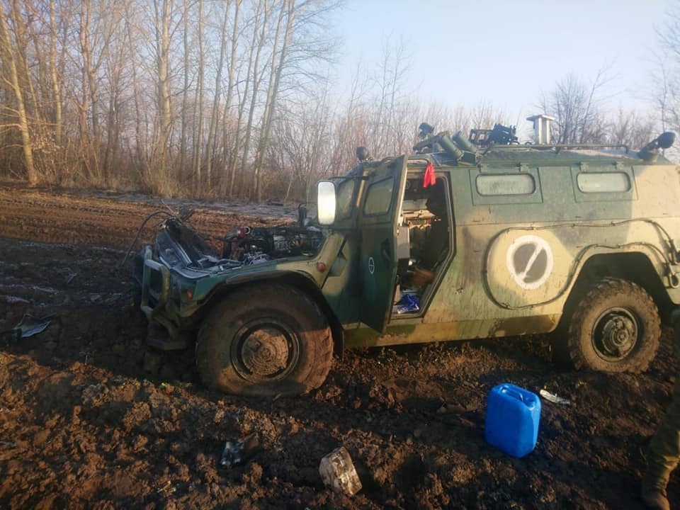 Захисники України розбили на Чернігівщині колону російської техніки