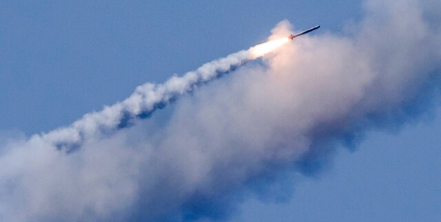 Російські загарбники вдарили ракетами по Сумській області