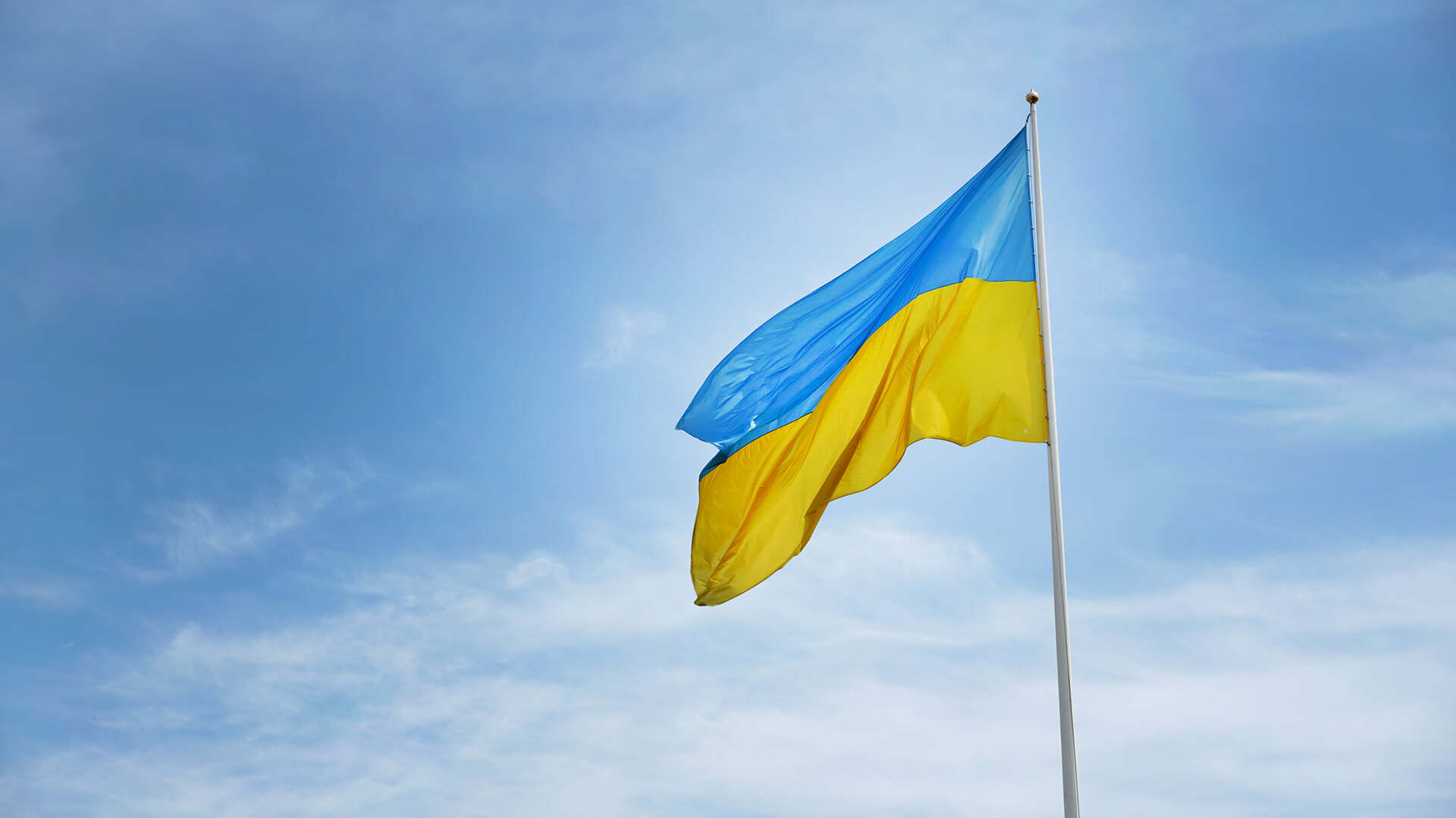 Над звільненою від росіян Балаклією офіційно підняли прапор України