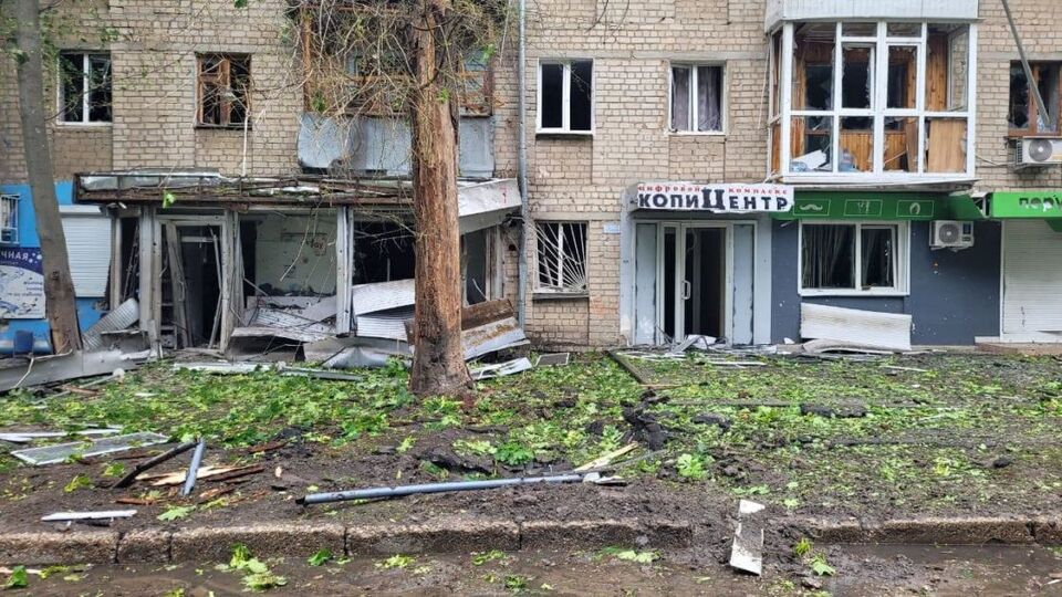 Окупанти завдали удару по кількох районах Харкова: з’явилися деталі