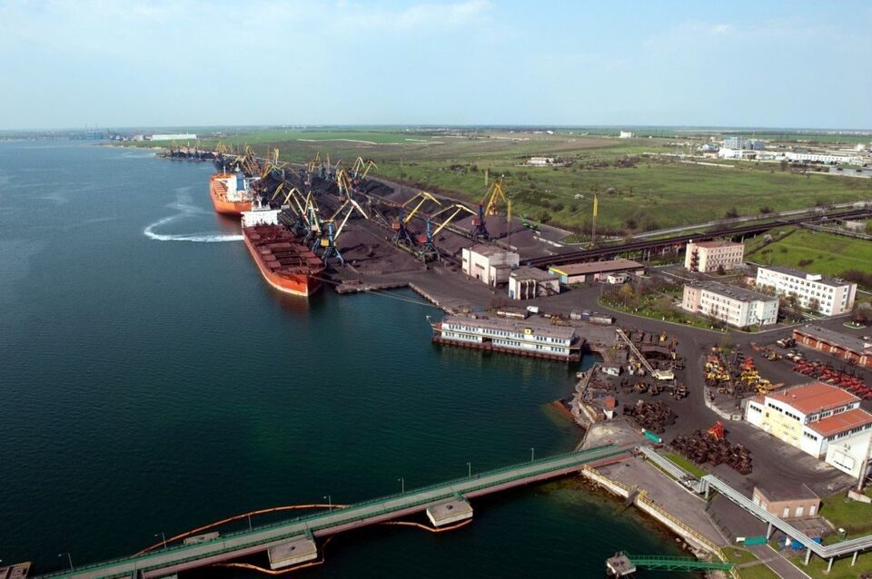 Посадовиця морського торговельного порту «Південний» завдала державі 1,5 млн гривень збитків