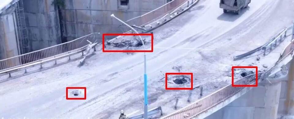 З'явилося відео мосту біля Каховської ГЕС після удару ЗСУ