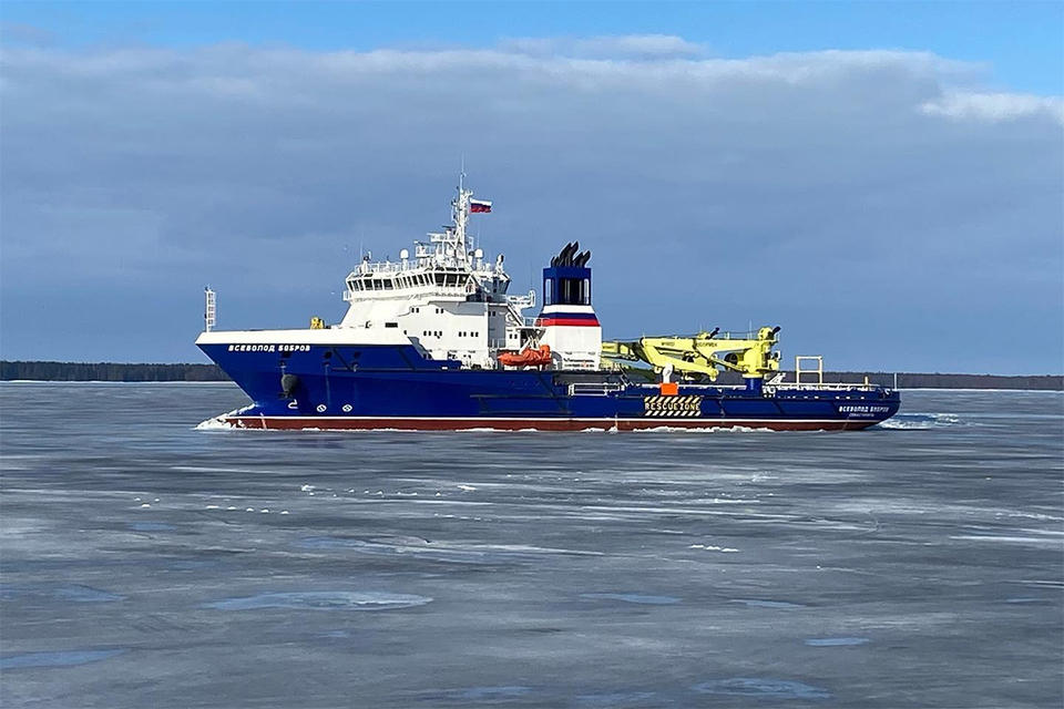 Українські військові підбили новітнє російське судно «Всеволод Бобров»: що відомо