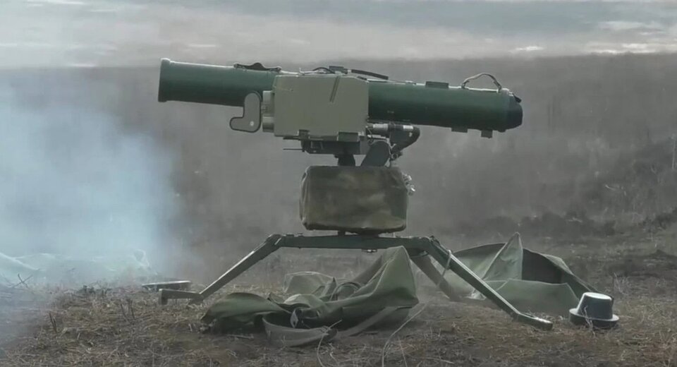 Українські воїни знищили кілька одиниць техніки рф із ПТРК «Стугна». Відео