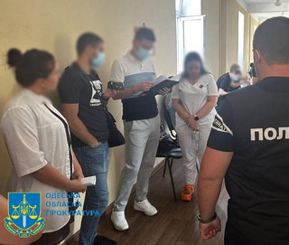В Одесі голова лікарської комісії організувала корупційну схему та «відмазувала» військовозобов'язаних