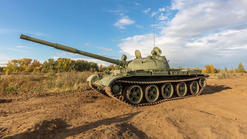 Росіяни вивозять з арсеналів білорусі застарілу артилерію