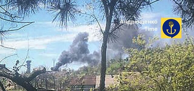 На «Азовсталі» у Маріуполі лунають вибухи