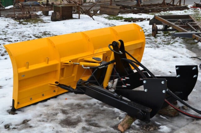 У Тернопільській області снігоочисна машина вбила людину: з'явилися подробиці
